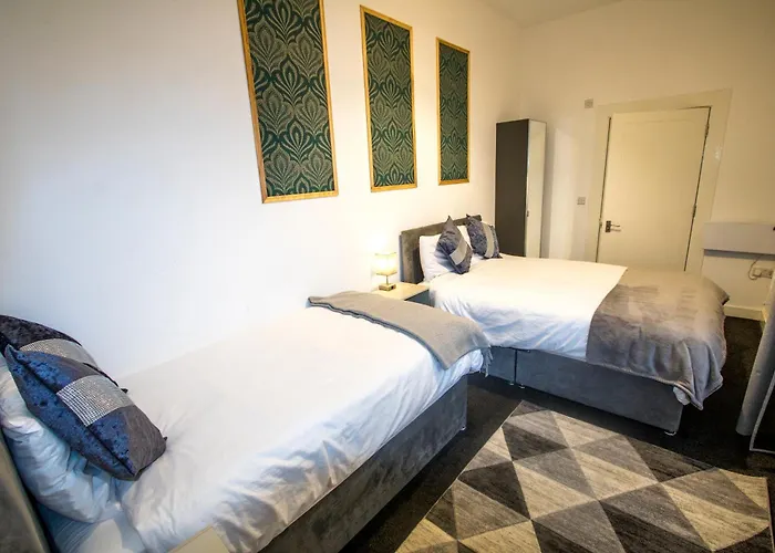 Cozy And Charming - 1 Bedroom Apartment - Free Parking, Transit Links, Close To Stadiums
