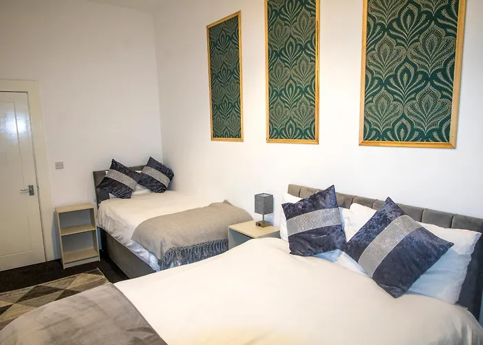 Cozy And Charming - 1 Bedroom Apartment - Free Parking, Transit Links, Close To Stadiums